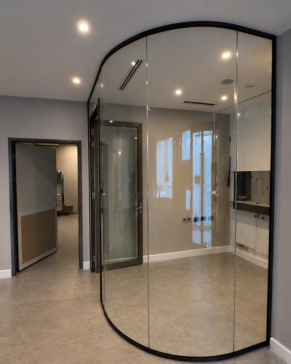 180 Brompton Road - Curved Glazed Partitions - Clear Partitions