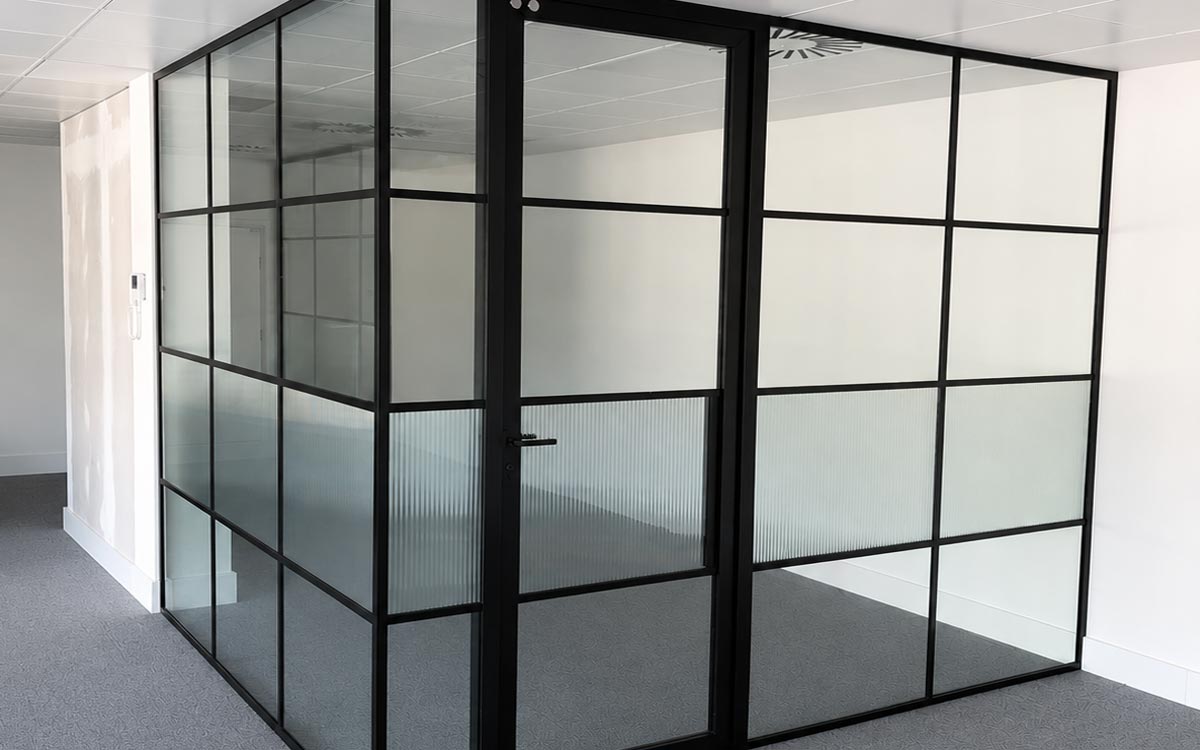 45 London Road Reigate - Single Glazed Partitions - Clear Partitions