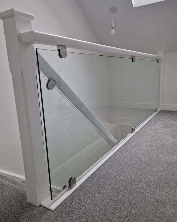 Glass Staircase Balustrades - London - Clear Partitions