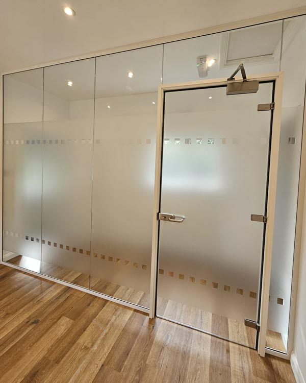 Medical Glass Partitions - London - Clear Partitions