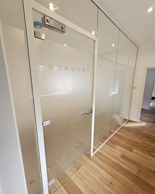 Switchable Privacy Glass - London - Clear Partitions