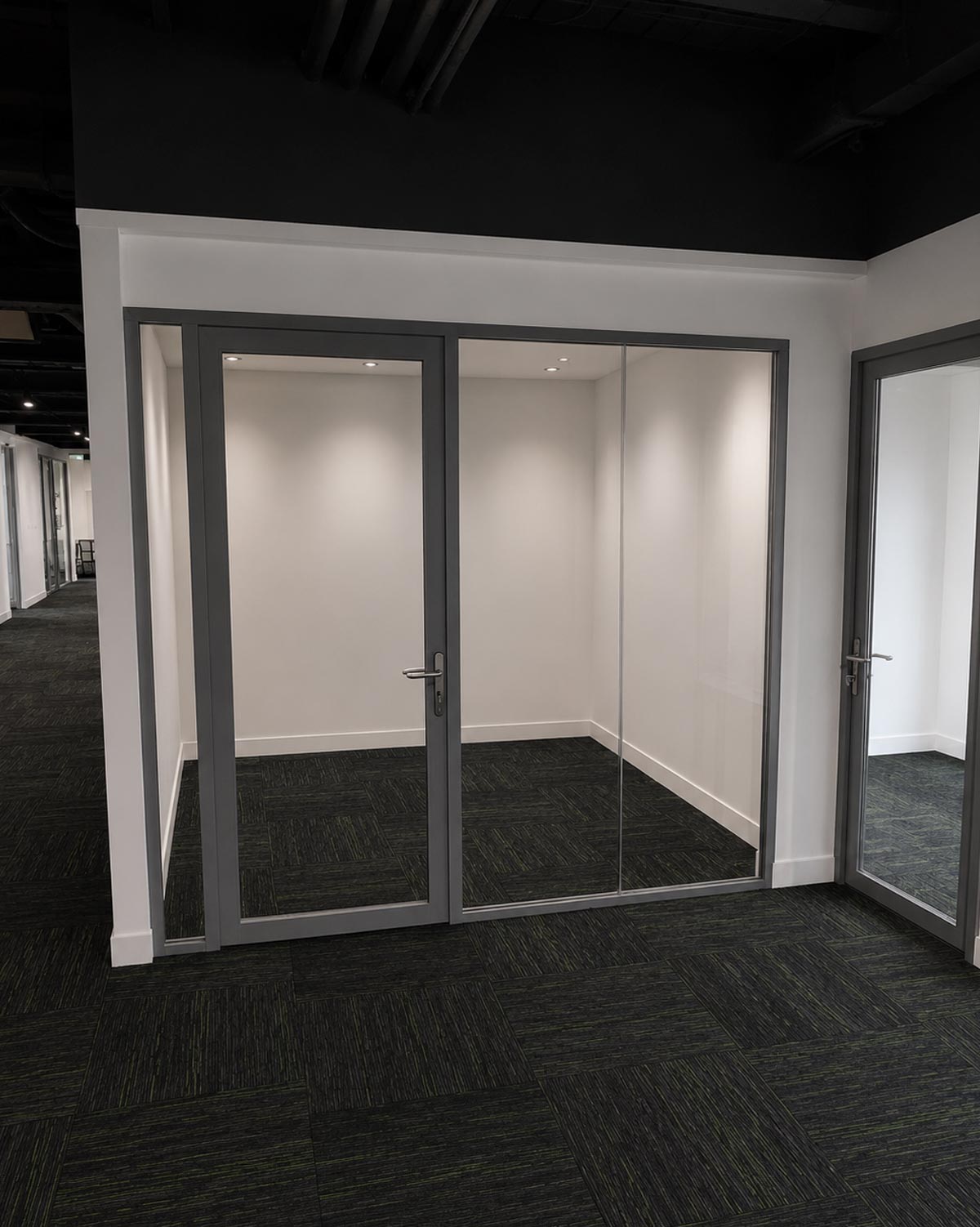 Workplace Glass Partitions - Office Partitioning - Reading - Clear Partitions